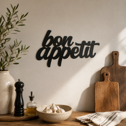 Bon Appetit Schild im Anwendungsbeispiel an der Wand