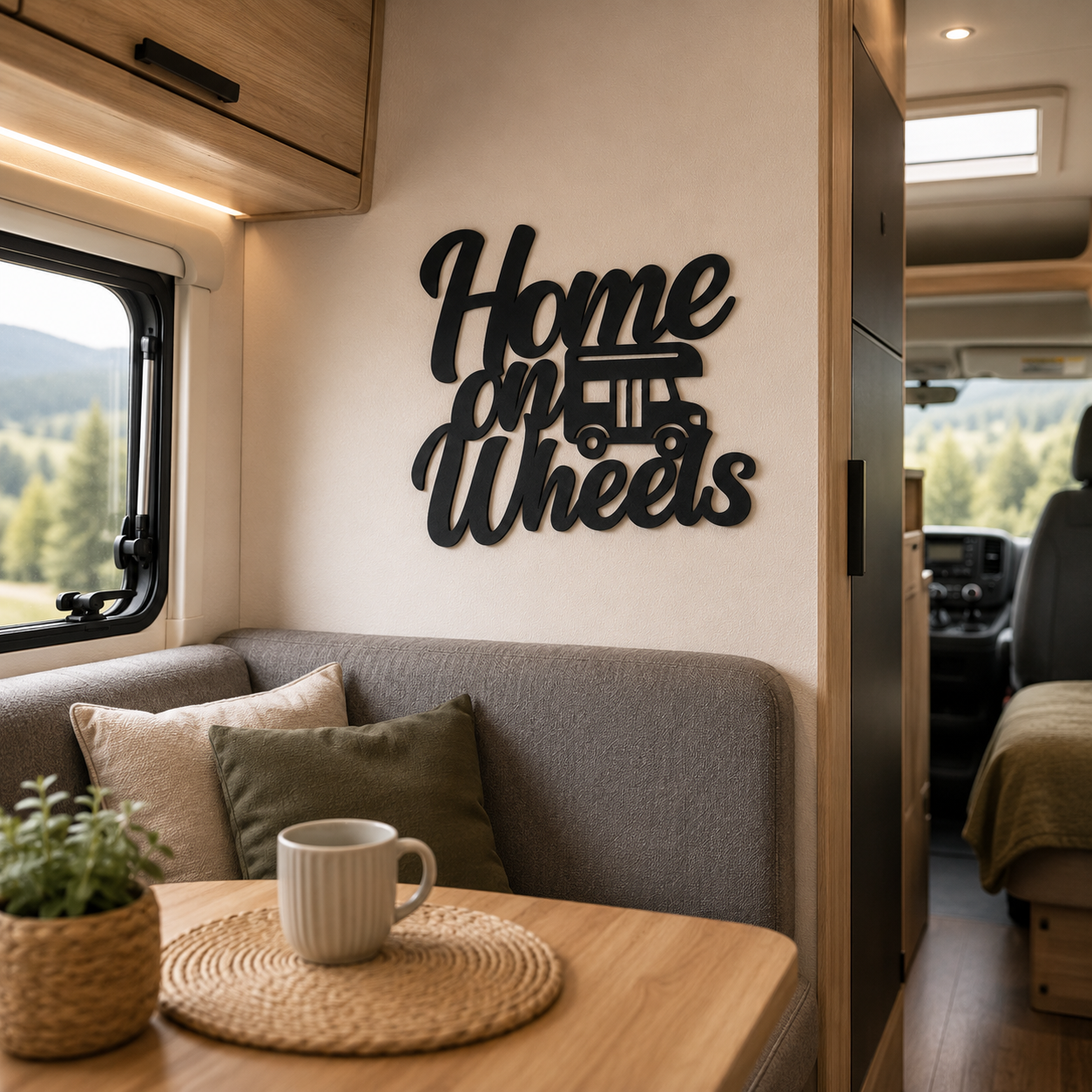 Klebendes Home on Wheels Schild als moderne Wanddekoration – Produktansicht 6