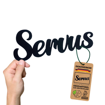 Klebendes Servus Schild als moderne Wanddekoration – Produktansicht 6
